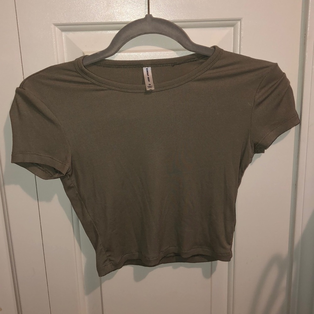 Aritzia crop top